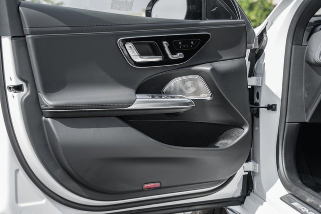 New 2026 Mercedes-Benz E 53 AMG e 4MATIC Sedan image 30