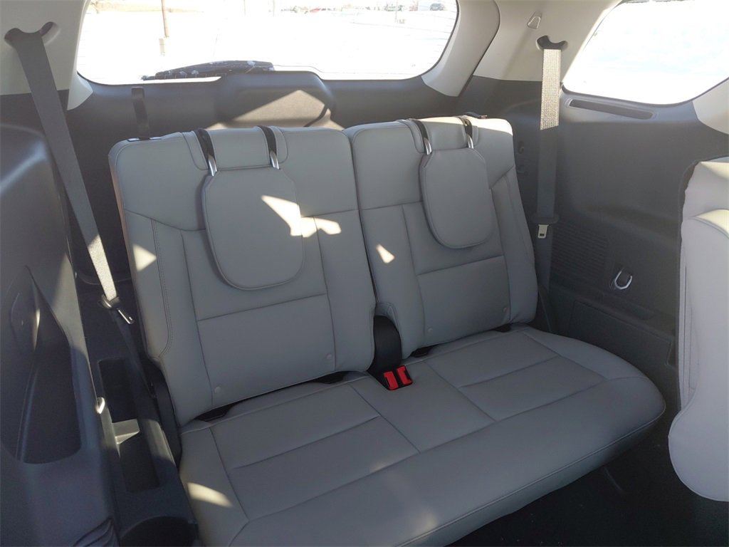 New 2026 Ford Explorer Active image 21