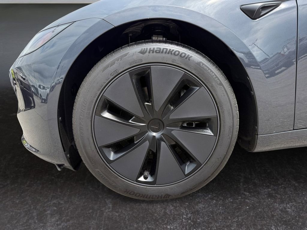 Used 2024 Tesla Model 3 Long Range RWD image 9
