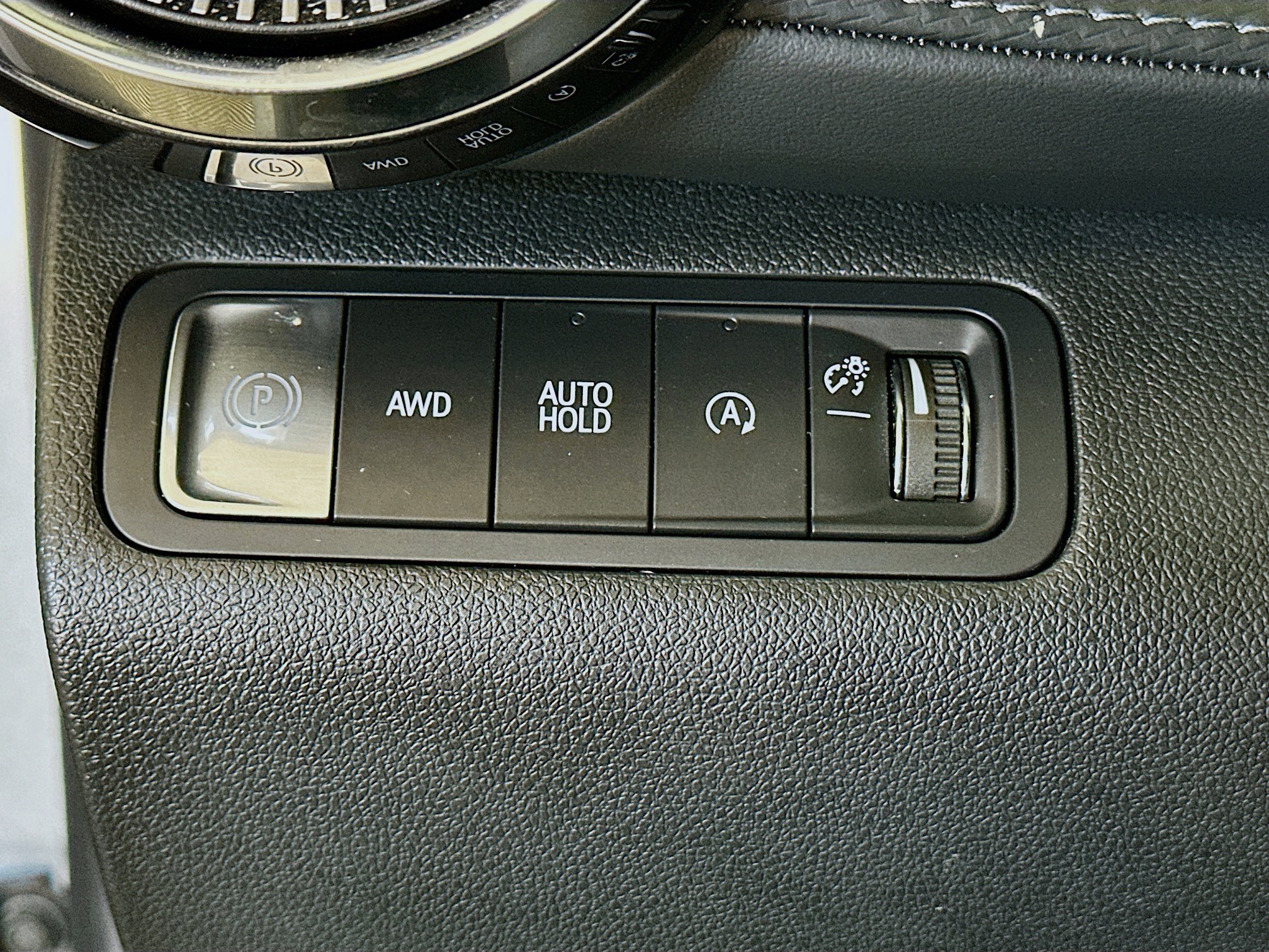 Used 2025 Chevrolet Equinox LT AWD/4WD image 17