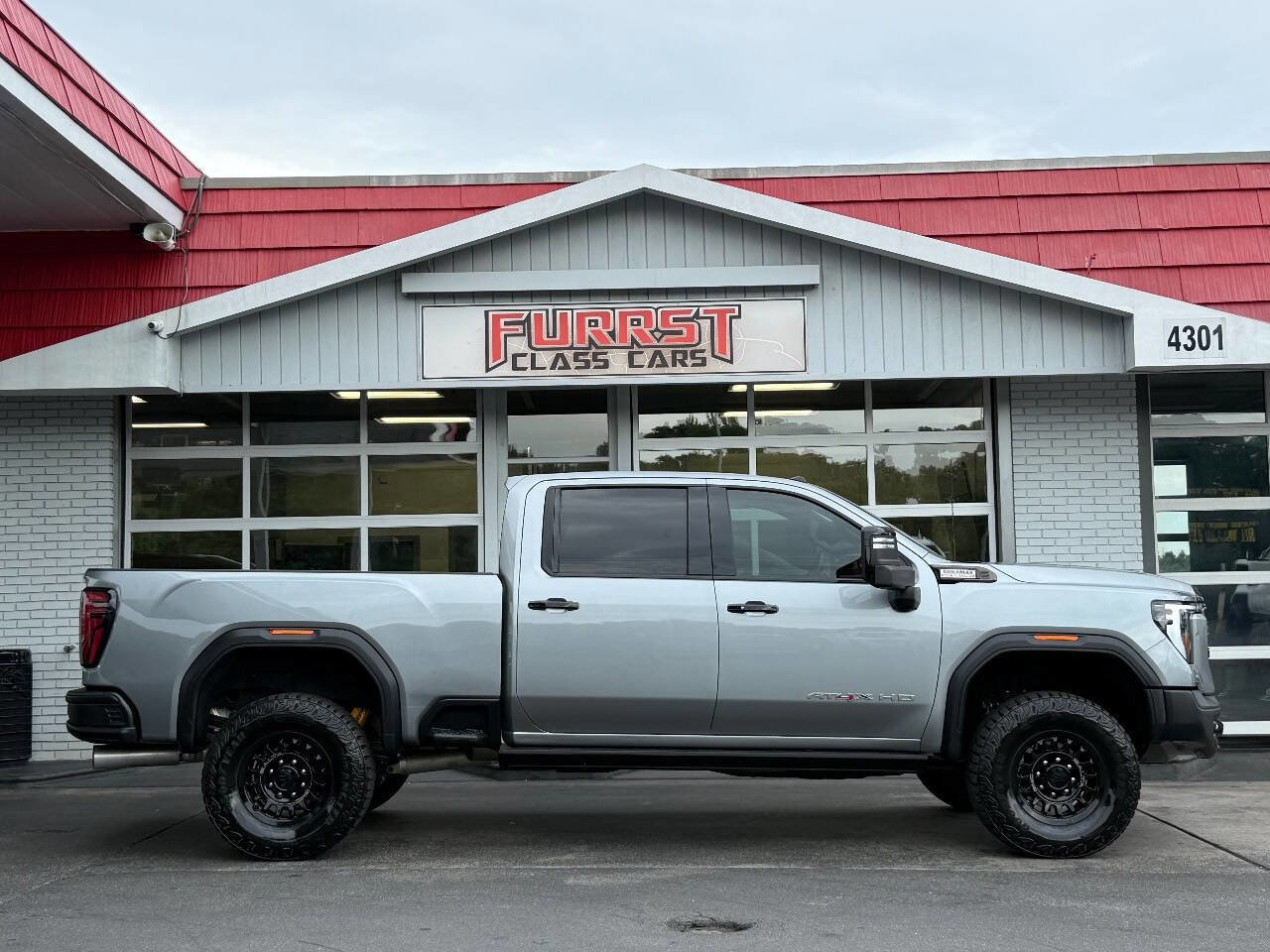 Used 2024 GMC Sierra 2500 AT4X w/ AT4X AEV Edition video 2