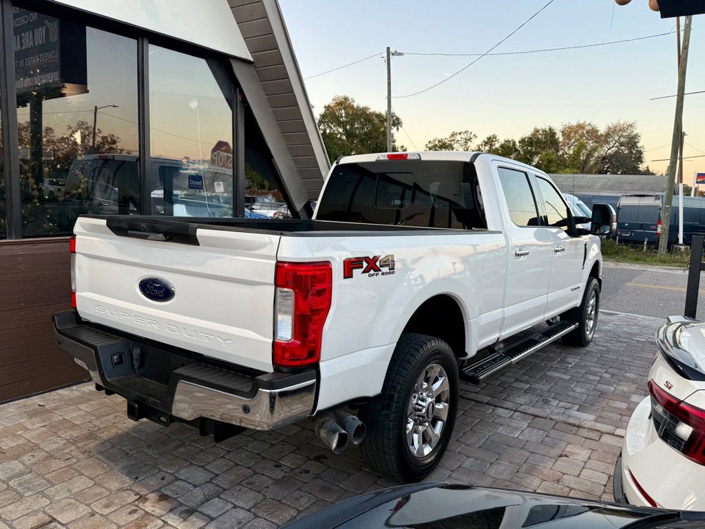 Used 2018 Ford F250 Lariat w/ Chrome Package image 9