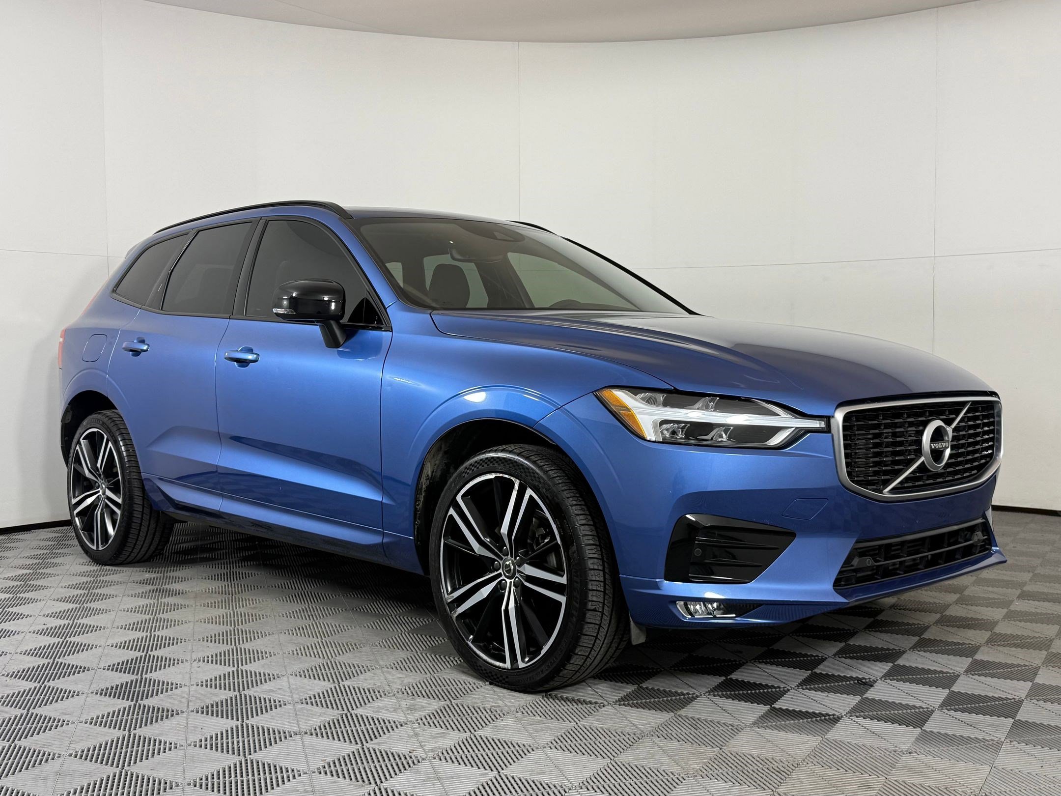 Used 2020 Volvo XC60 T5 R-Design image 7