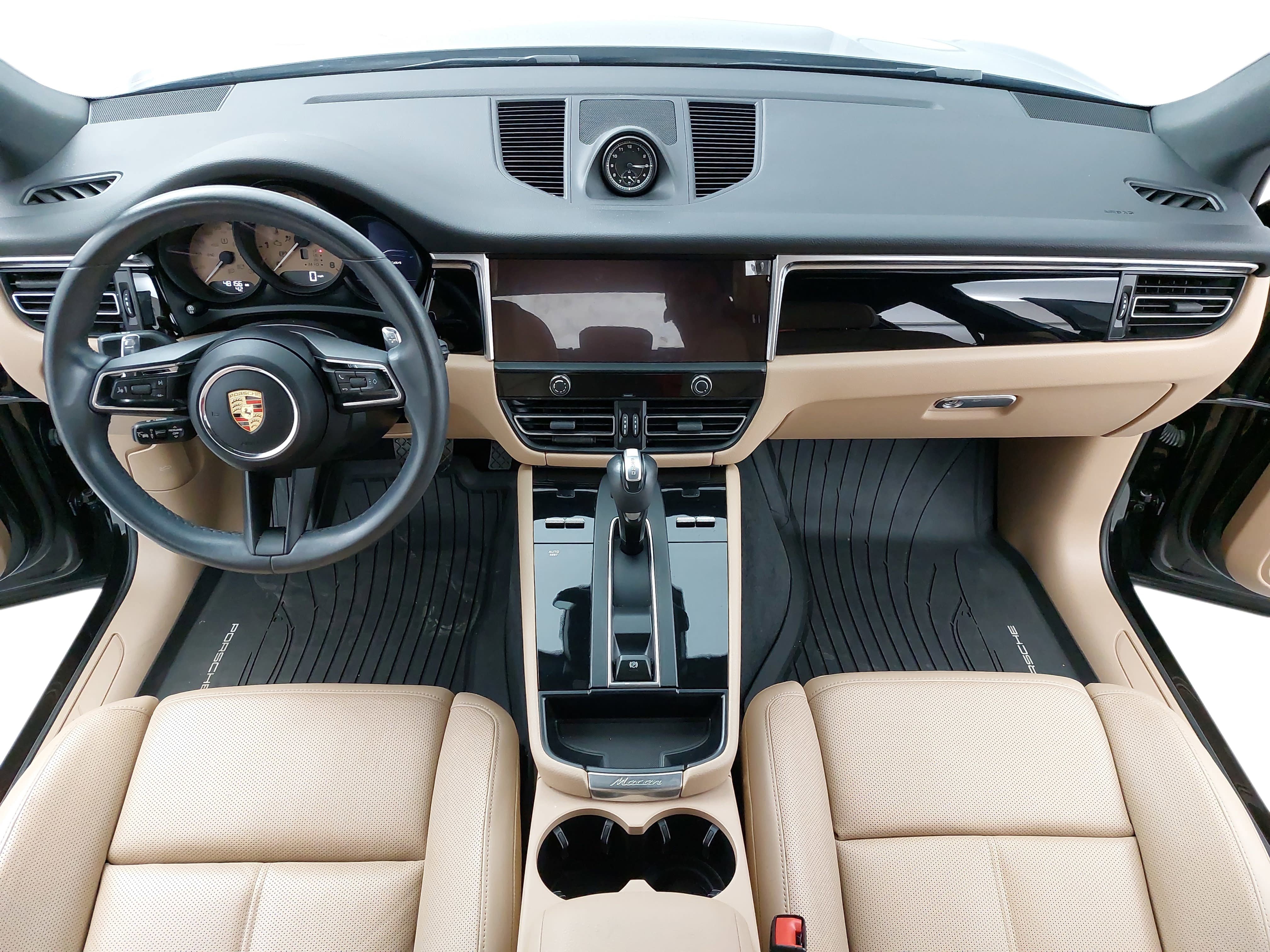 Certified 2023 Porsche Macan AWD/4WD image 11