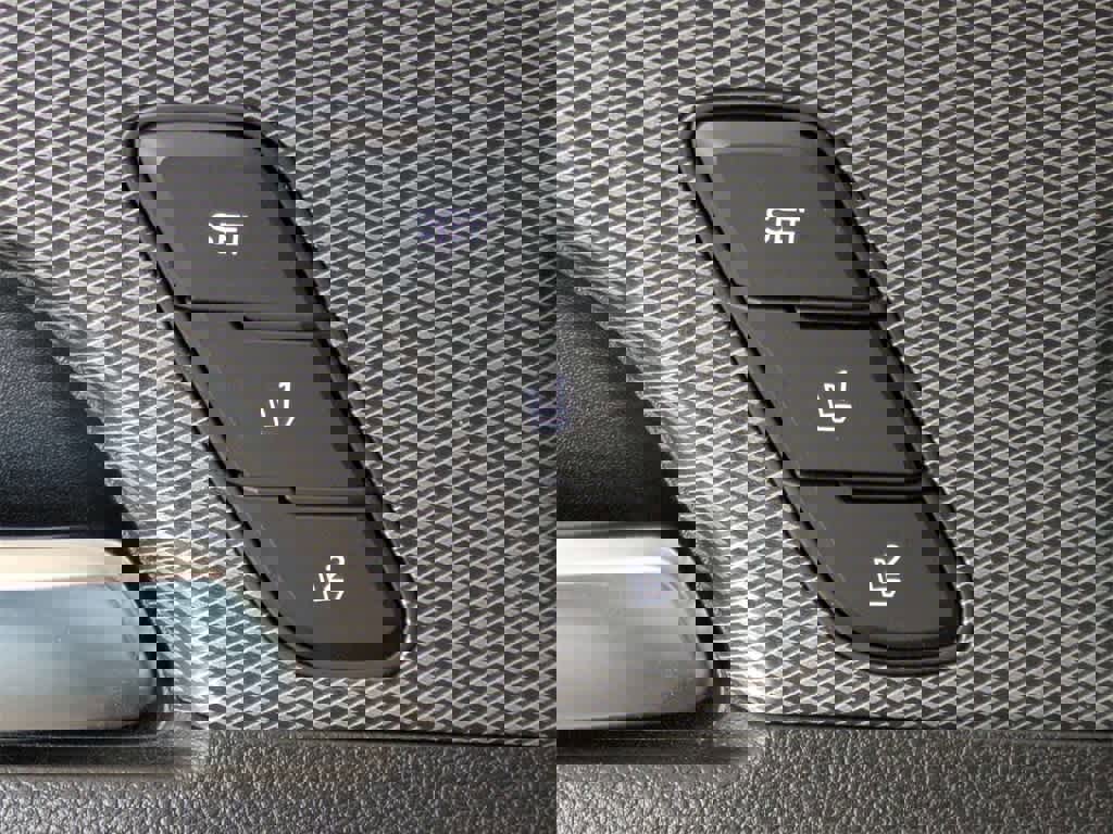 Used 2020 Hyundai Santa Fe Limited image 26