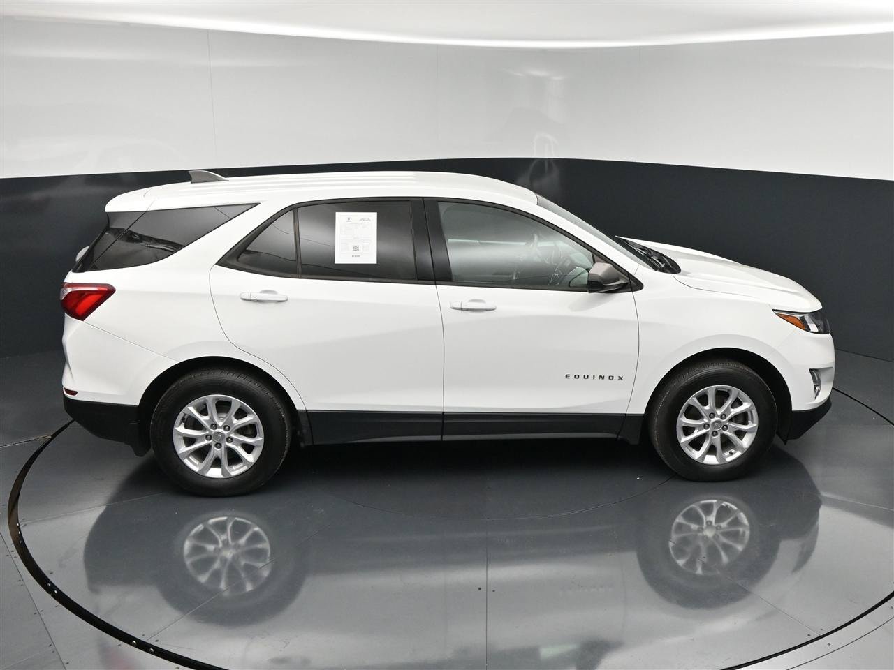 Used 2019 Chevrolet Equinox LS w/ LS Convenience Package AWD/4WD image 22