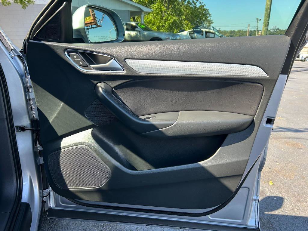 Used 2016 Audi Q3 2.0T Premium Plus image 31