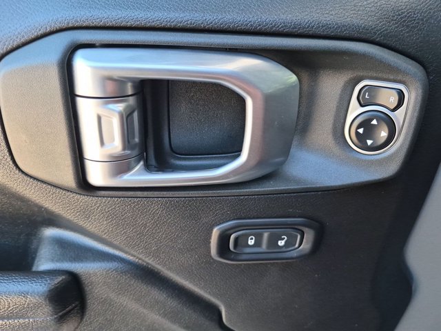 Used 2022 Jeep Wrangler Unlimited Sport AWD/4WD image 27