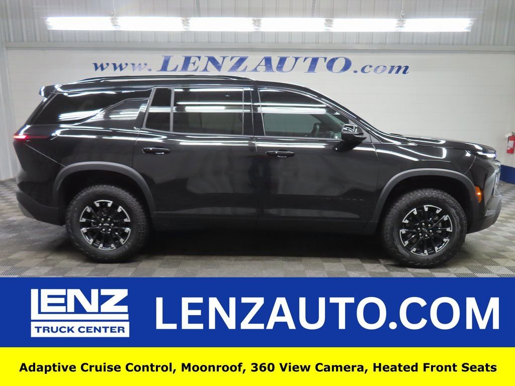 Used 2025 Chevrolet Traverse Z71 image 1