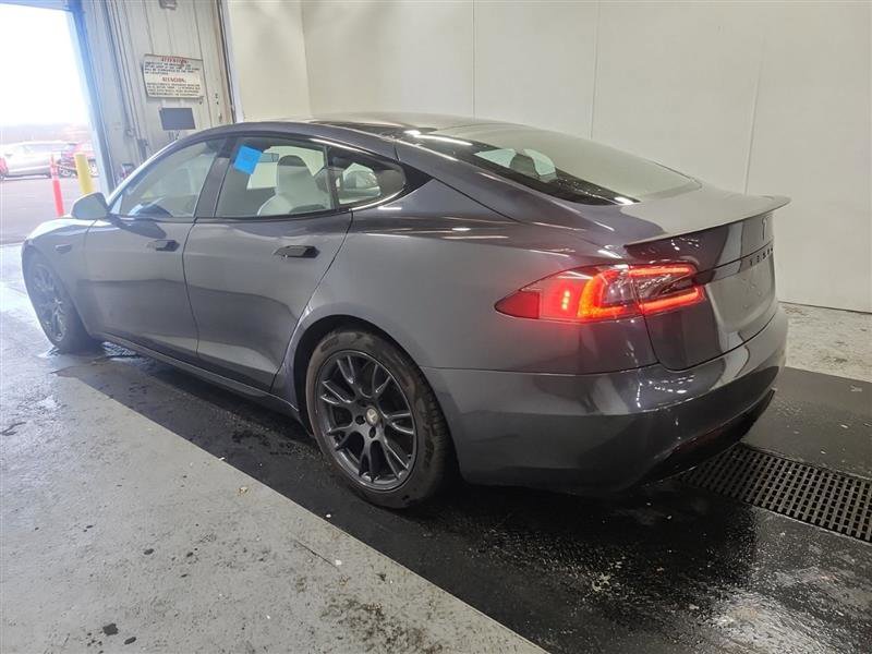 Used 2021 Tesla Model S Plaid image 10