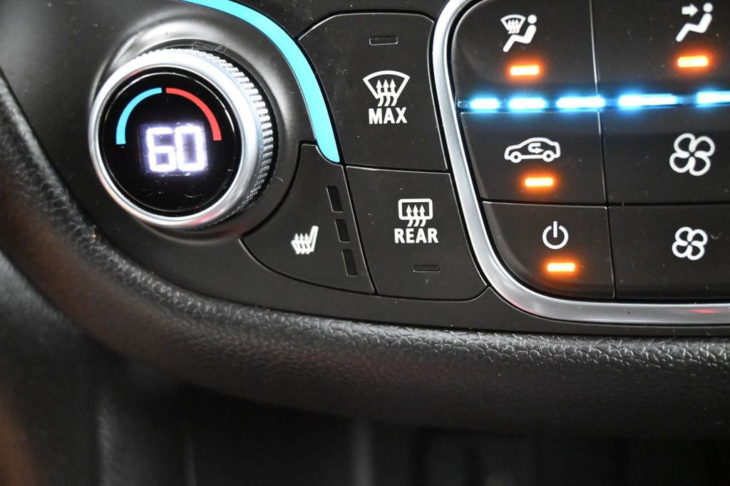 Used 2018 Chevrolet Equinox LT image 10