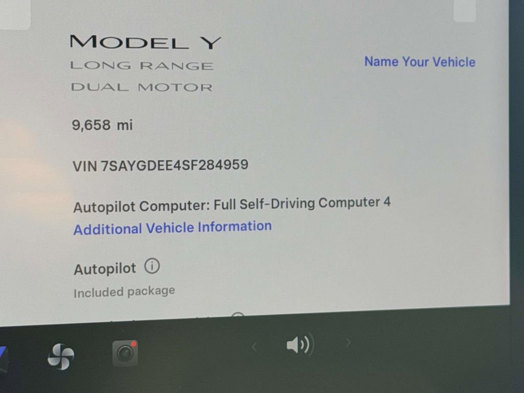 Used 2025 Tesla Model Y Long Range image 9