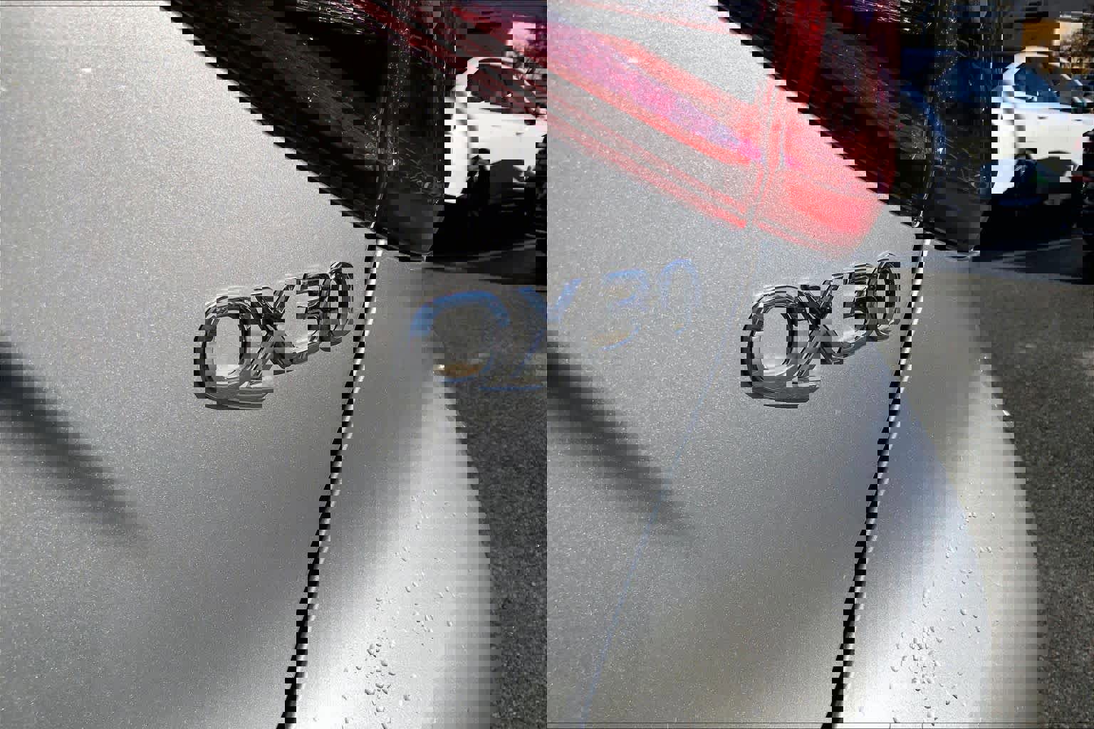 Used 2018 INFINITI QX30 Premium w/ Cargo Package image 9