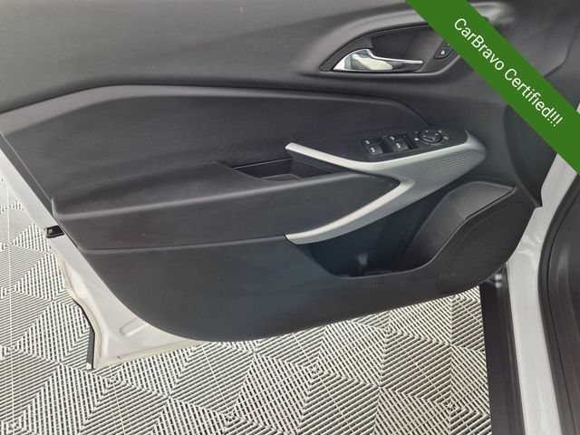 Used 2024 Chevrolet Trax LS w/ LS Convenience Package FWD image 11
