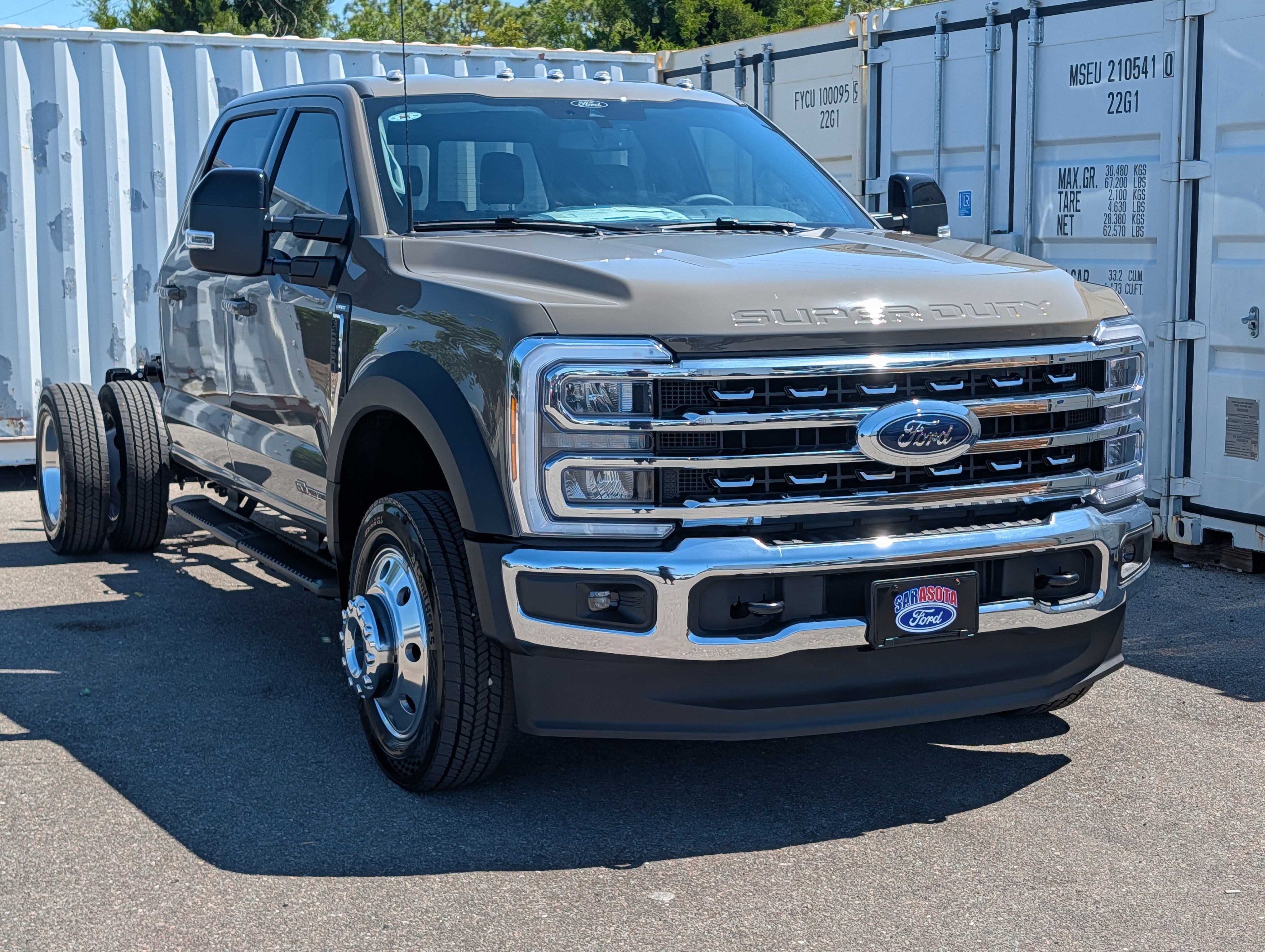 New 2026 Ford F550 4x4 Crew Cab Super Duty image 2