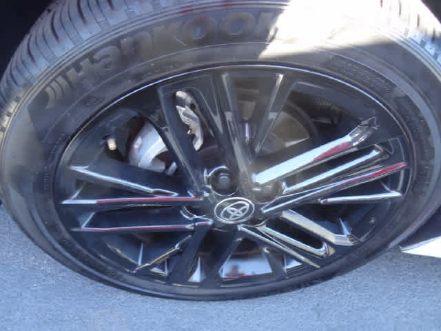 Used 2026 Toyota Camry SE AWD/4WD image 12