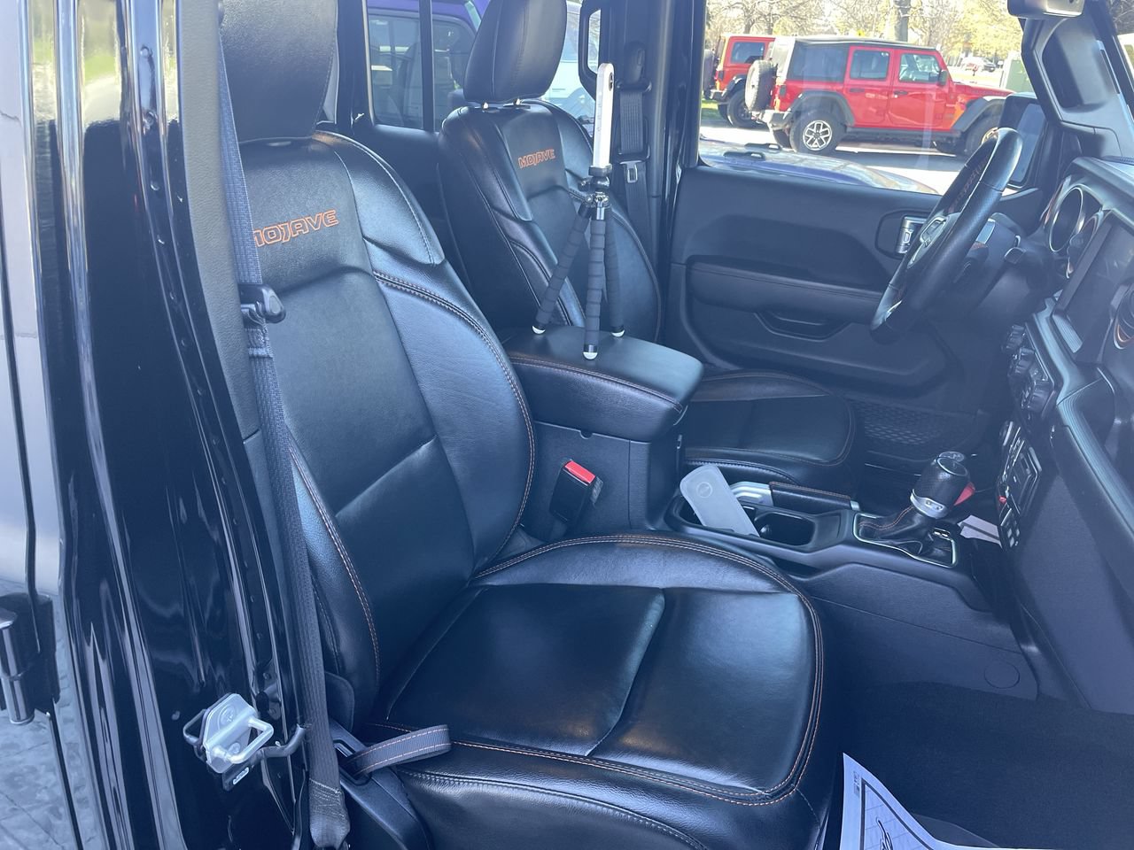 Used 2021 Jeep Gladiator Mojave AWD/4WD image 40