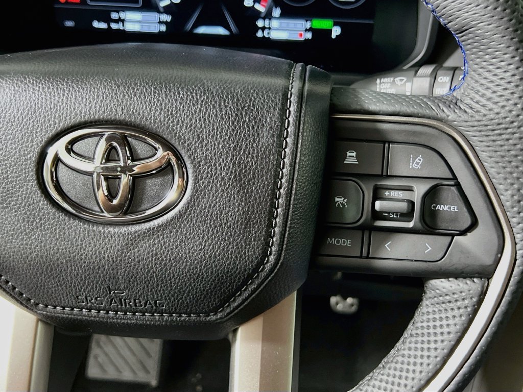 New 2026 Toyota Sequoia Platinum w/ TRD Off-Road Package AWD/4WD image 17