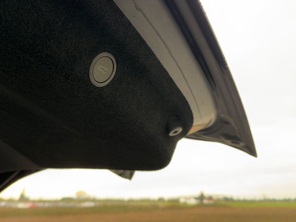 Used 2026 Tesla Model Y Long Range image 27