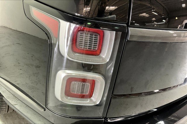 Used 2019 Land Rover Range Rover SV Autobiography Dynamic image 29