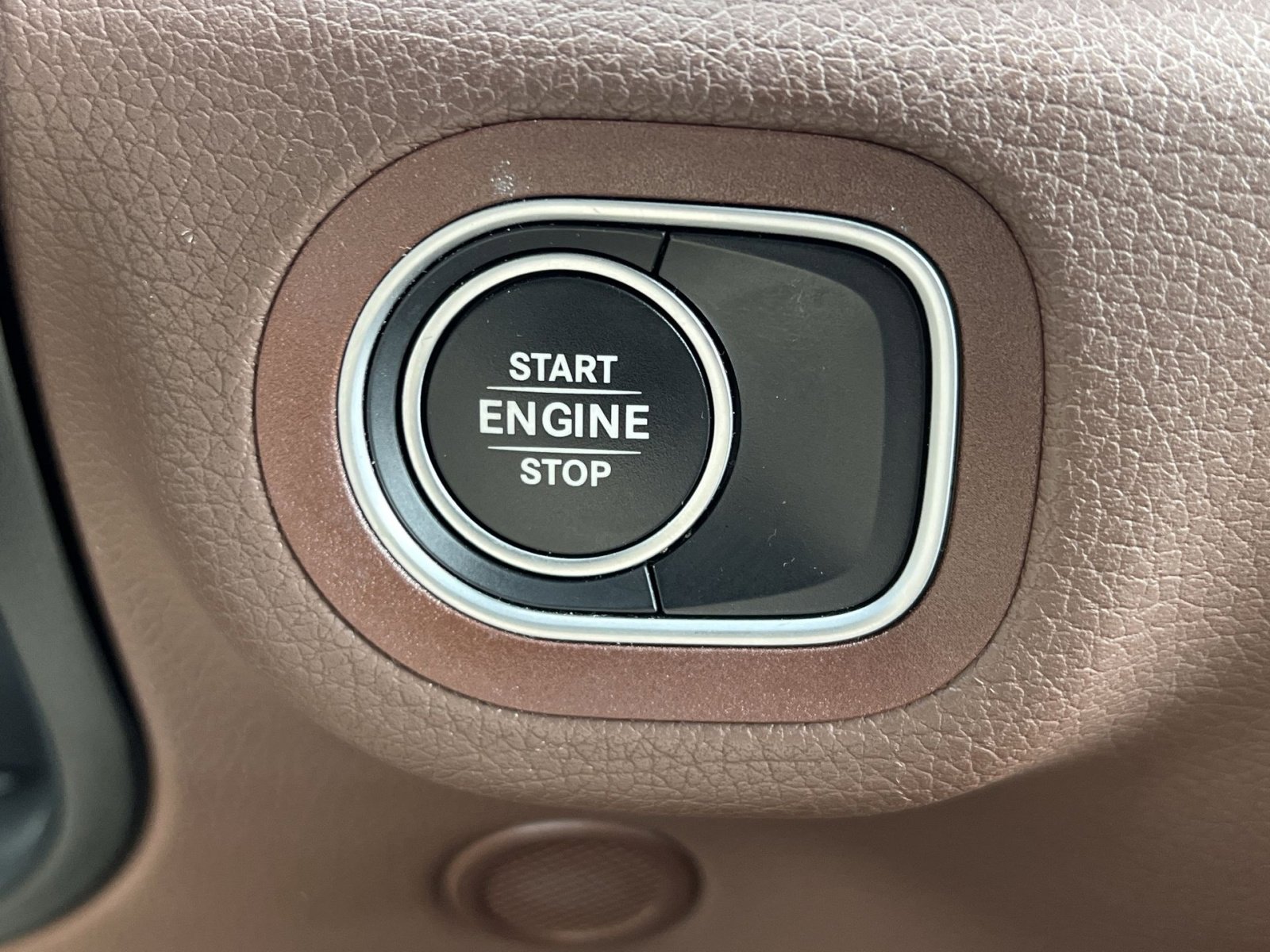 Certified 2024 Mercedes-Benz GLE 450e 4MATIC image 32