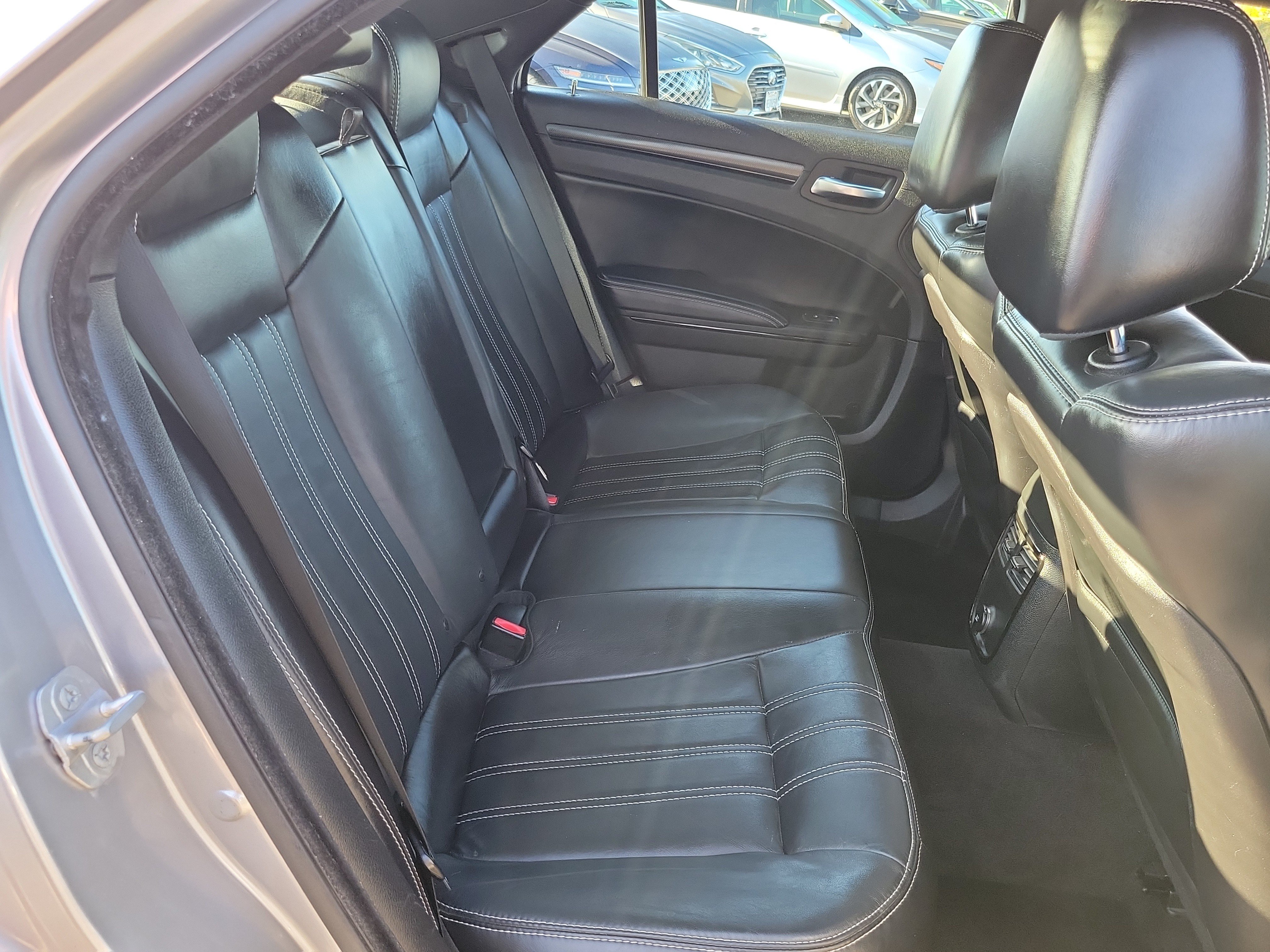 Used 2014 Chrysler 300 S RWD image 25
