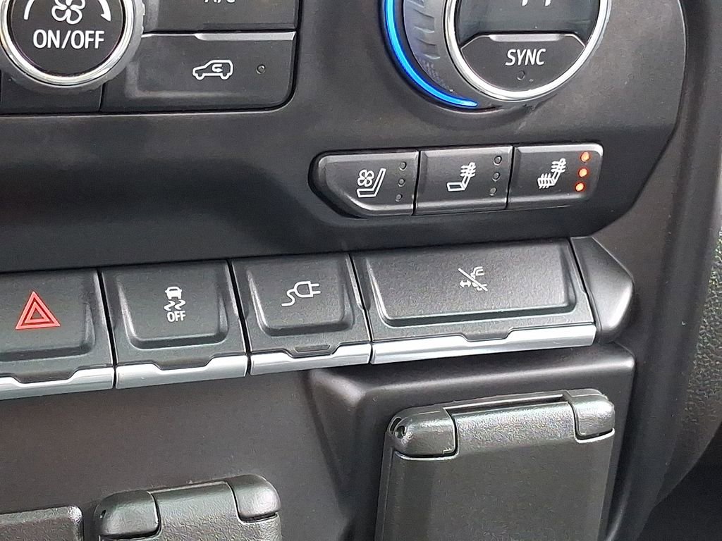 Used 2023 Chevrolet Silverado 3500 High Country w/ Technology Package image 28