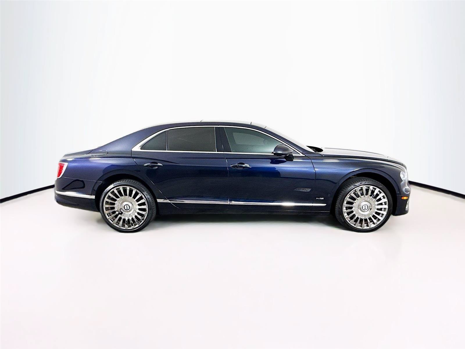 Used 2022 Bentley Flying Spur W12 AWD/4WD image 33