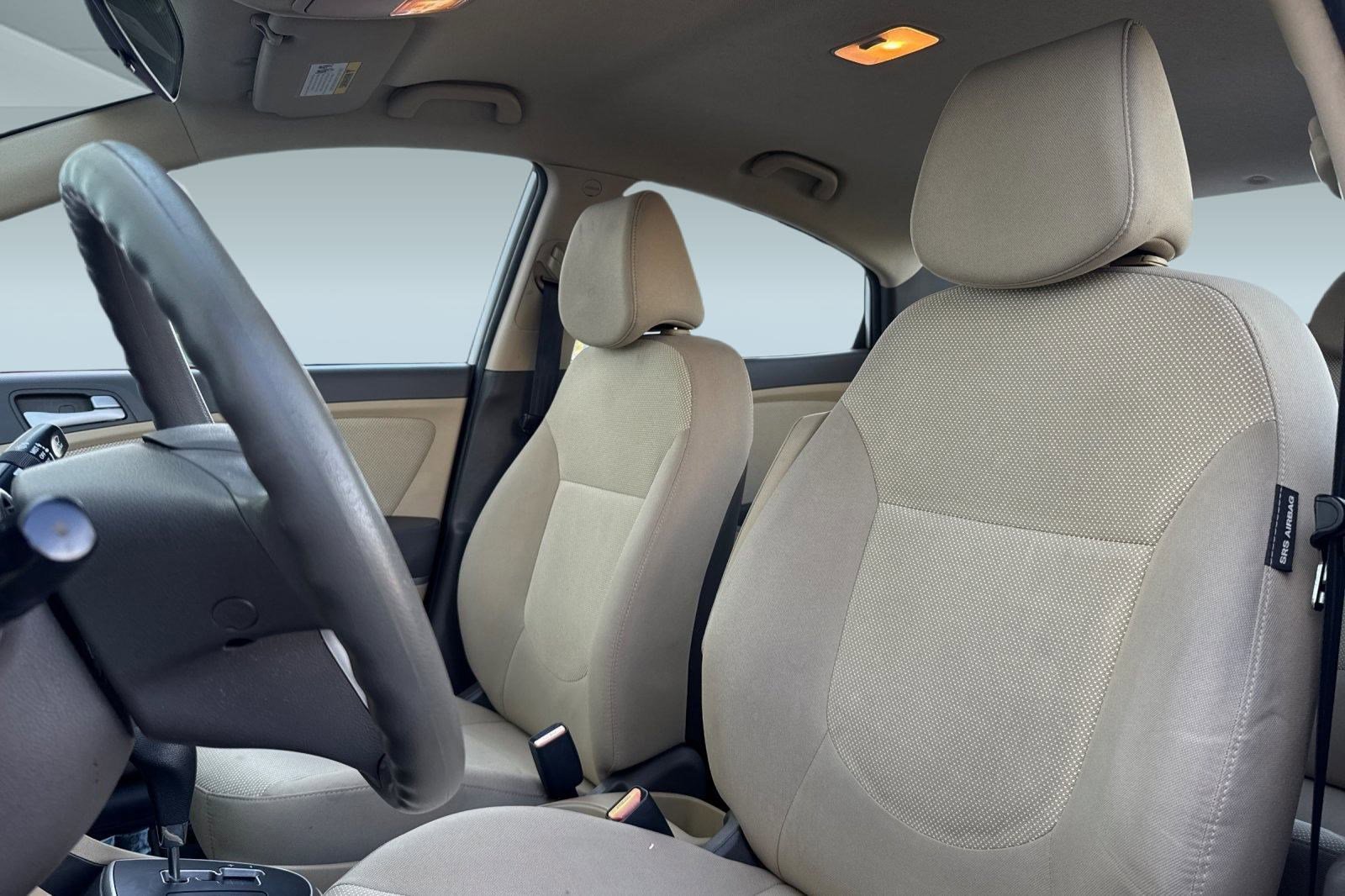 Used 2014 Hyundai Accent GLS image 21