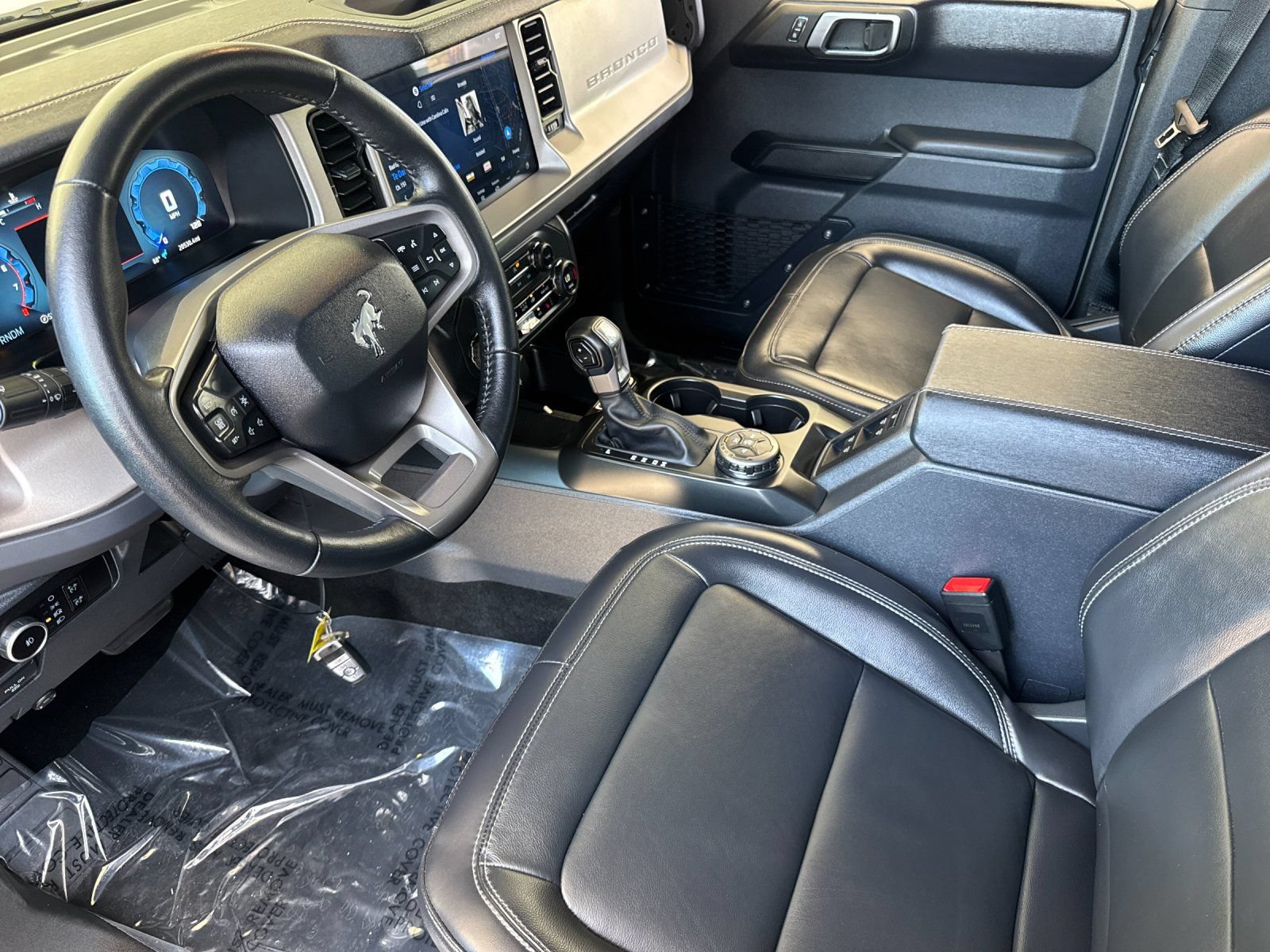 Used 2025 Ford Bronco Outer Banks AWD/4WD image 11