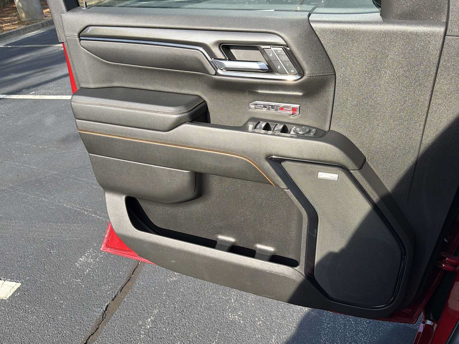 Used 2024 GMC Sierra 1500 AT4 w/ Technology Package AWD/4WD image 17