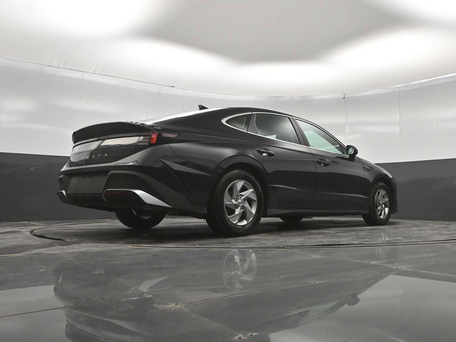 Used 2025 Hyundai Sonata SE FWD image 38
