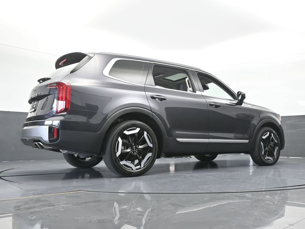 Used 2025 Kia Telluride S FWD image 71