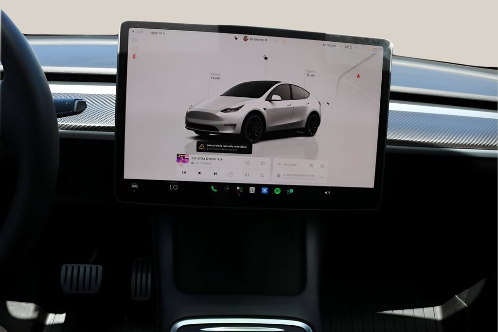 Used 2025 Tesla Model Y Performance AWD/4WD image 24