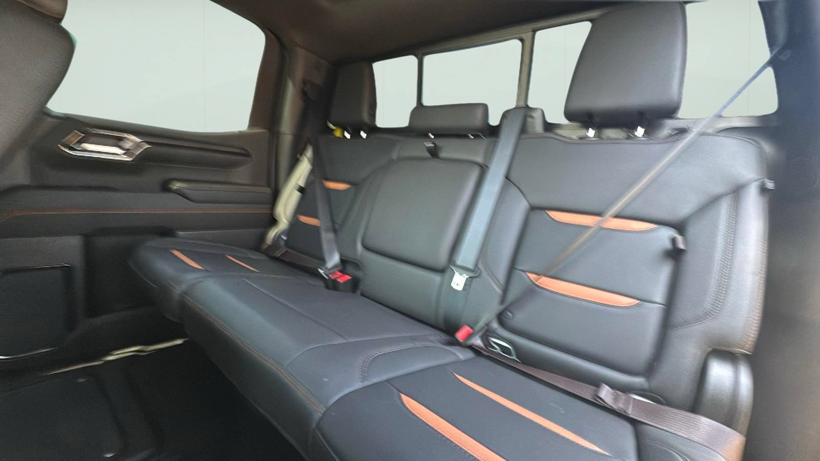 Used 2023 GMC Sierra 1500 AT4 w/ Technology Package AWD/4WD image 30