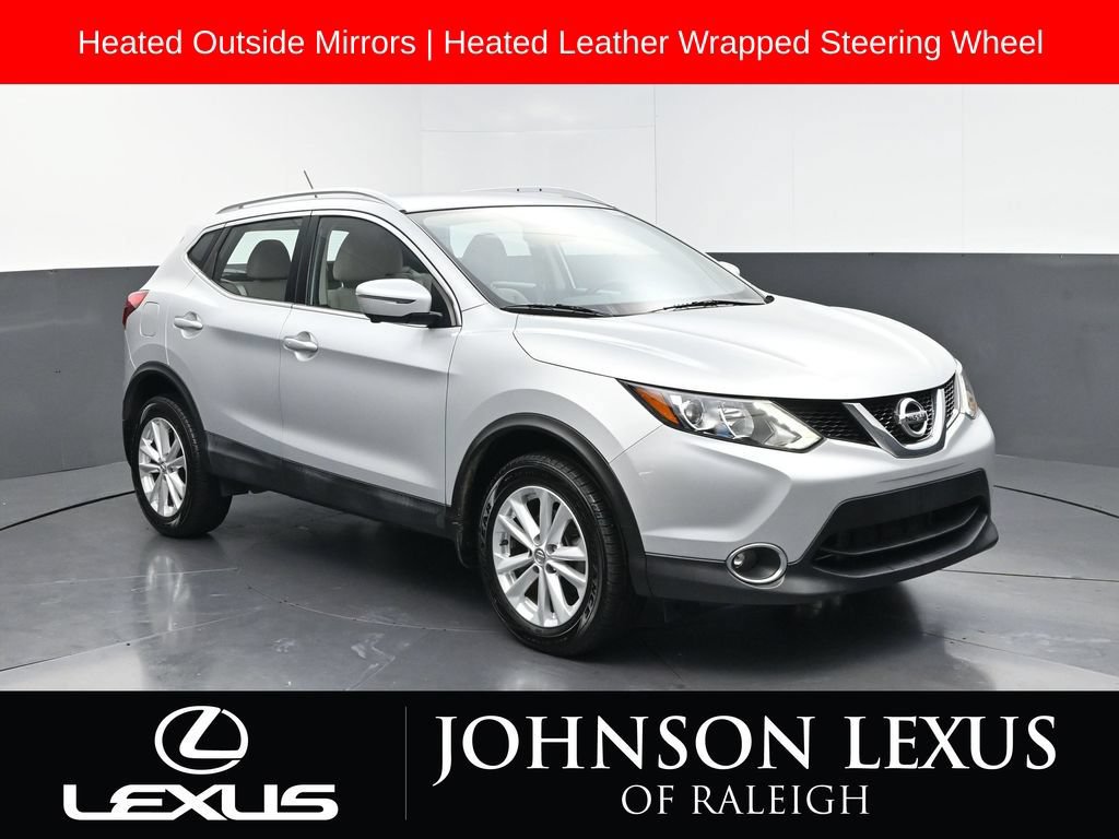 Used 2018 Nissan Rogue Sport SV w/ SV Technology Package FWD image 3
