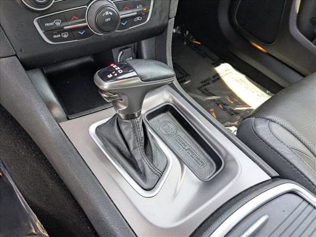 Used 2019 Dodge Charger SXT w/ Leather Interior Group RWD image 12