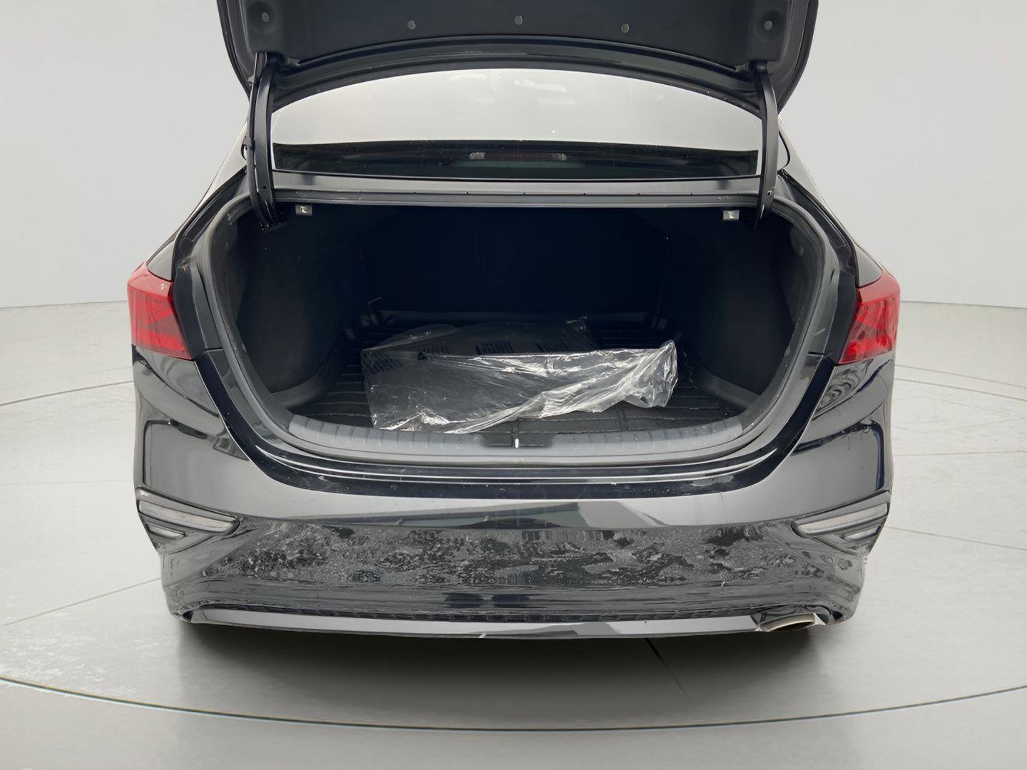 Used 2020 Kia Forte LXS image 11