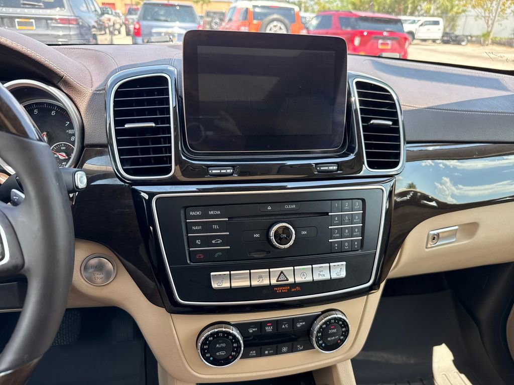 Used 2017 Mercedes-Benz GLS 450 4MATIC image 19