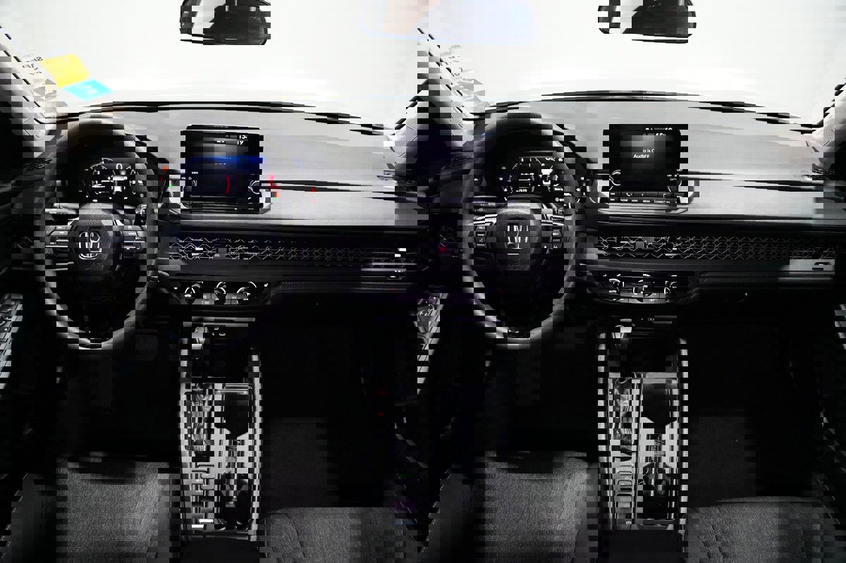 Used 2025 Honda Accord SE image 20