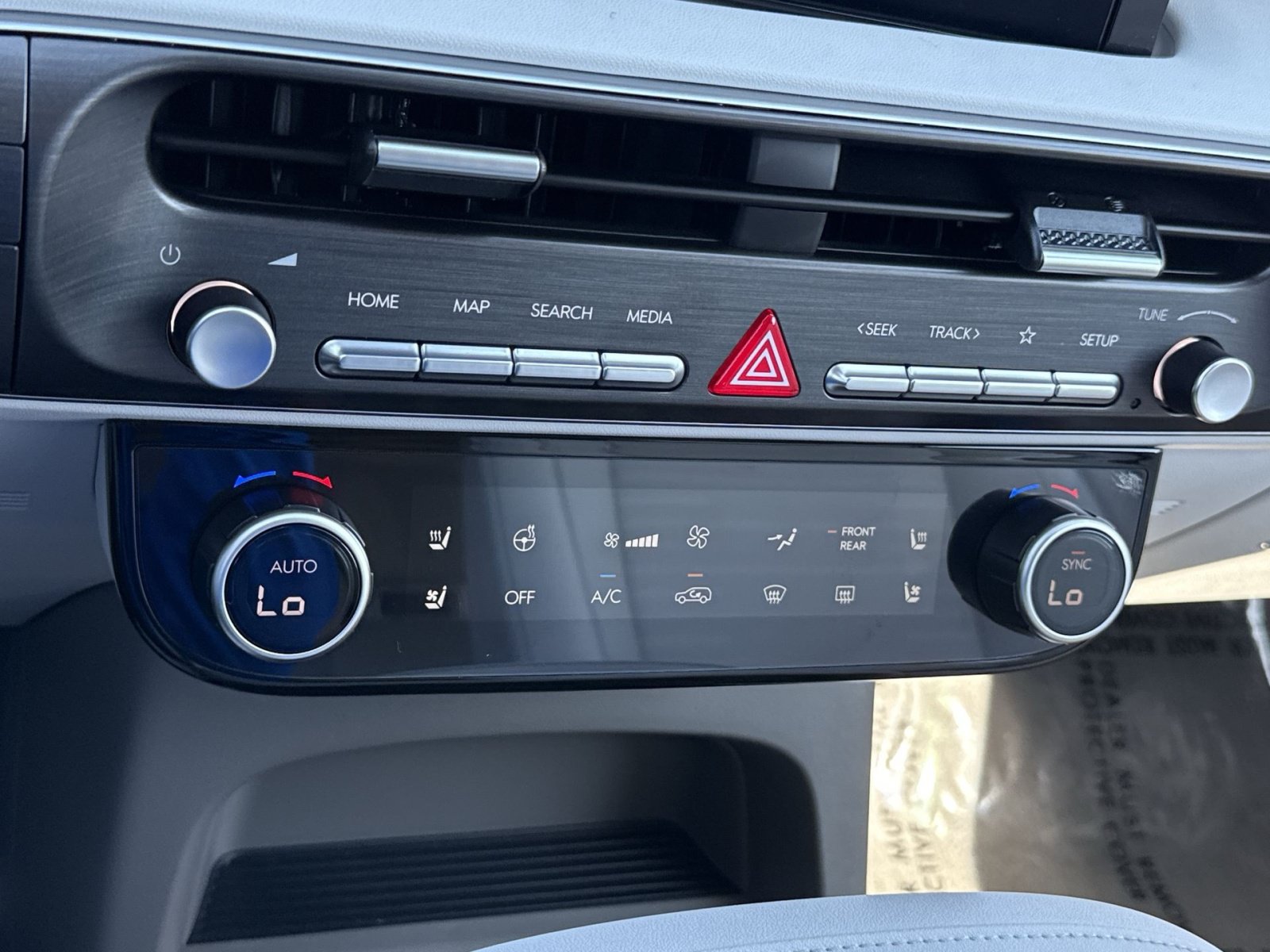 Certified 2026 Hyundai Palisade Limited AWD/4WD image 21