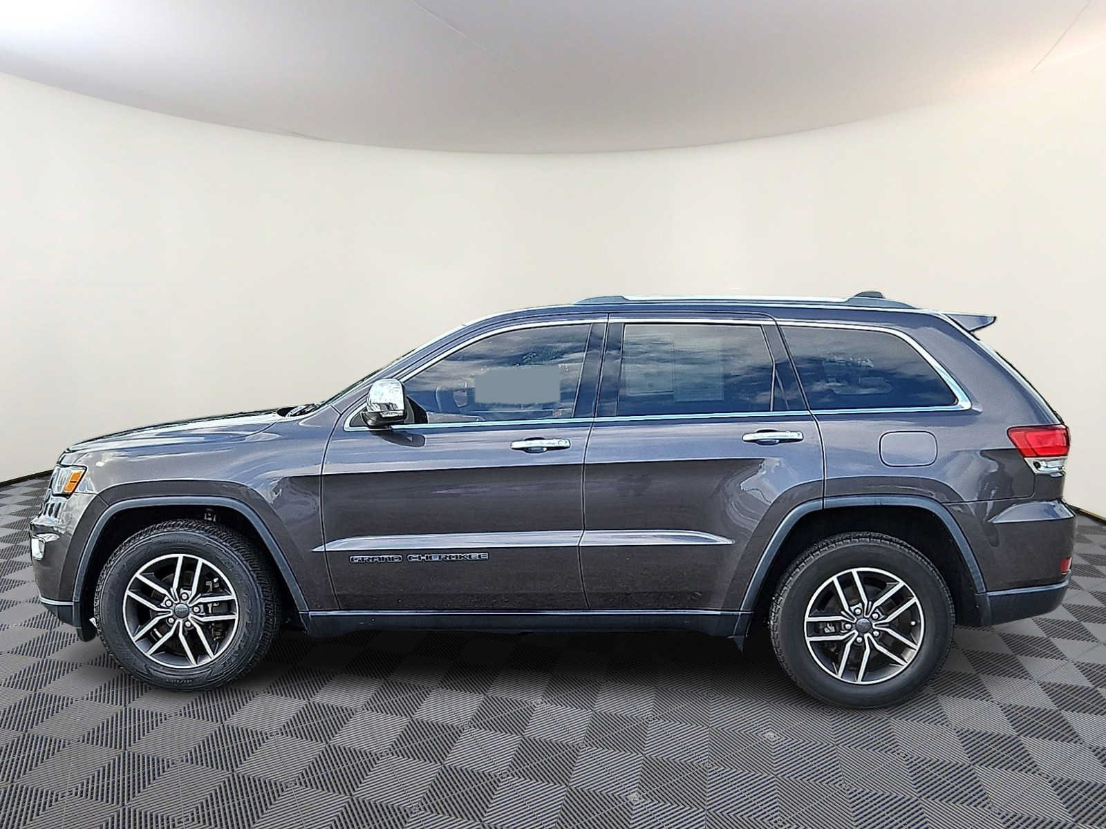 Used 2020 Jeep Grand Cherokee Limited AWD/4WD image 7
