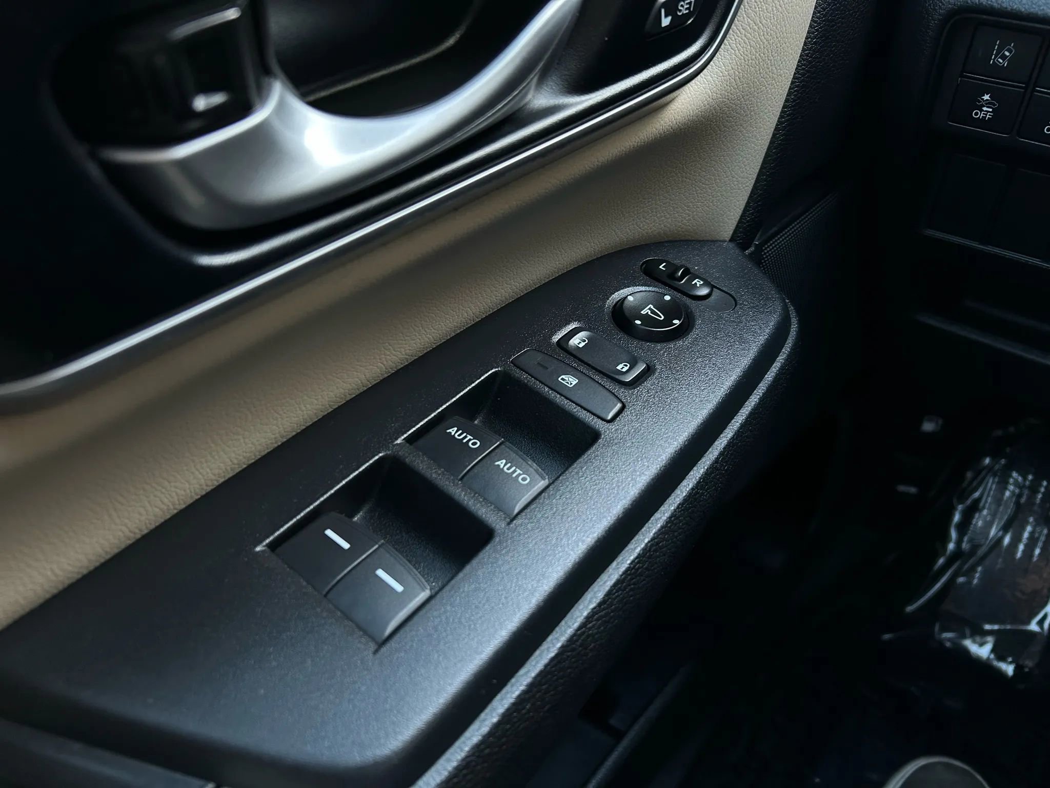 Used 2020 Honda CR-V EX-L image 11