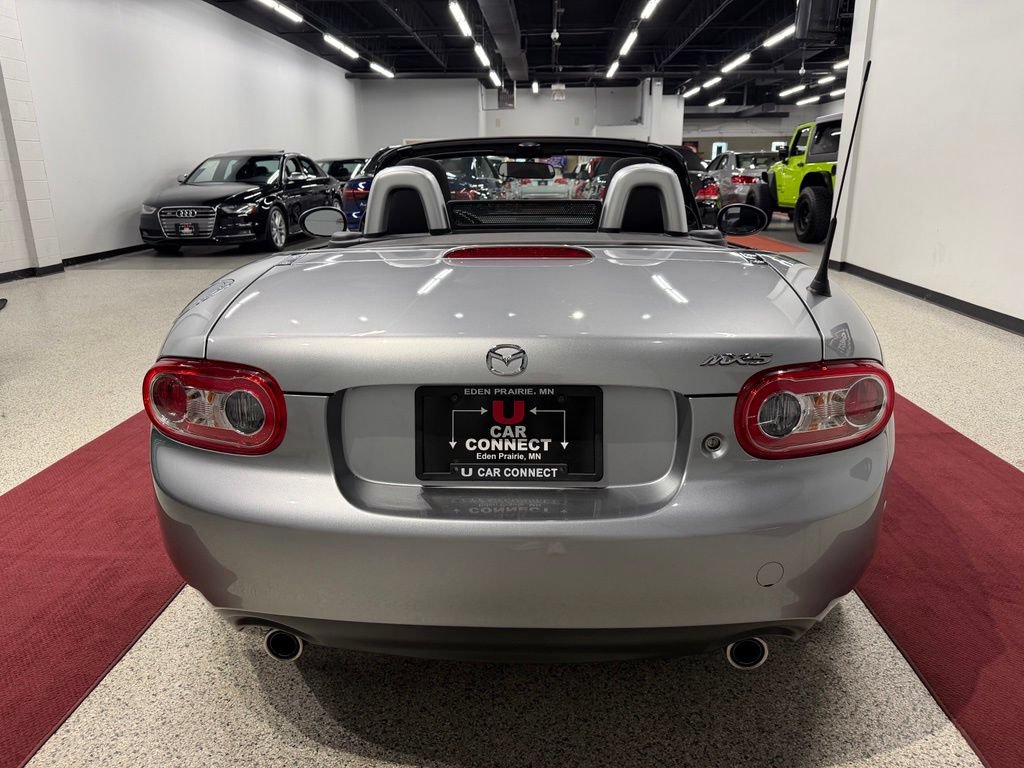 Used 2011 MAZDA MX-5 Miata Sport RWD image 19
