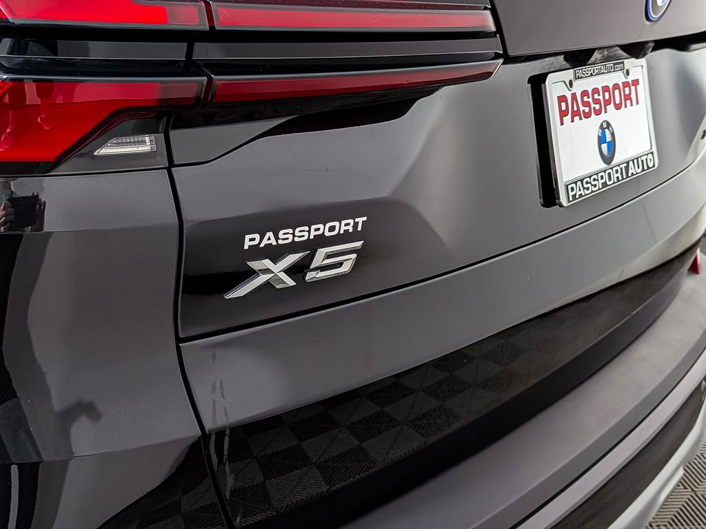 Used 2025 BMW X5 xDrive50e w/ Climate Comfort Package image 10