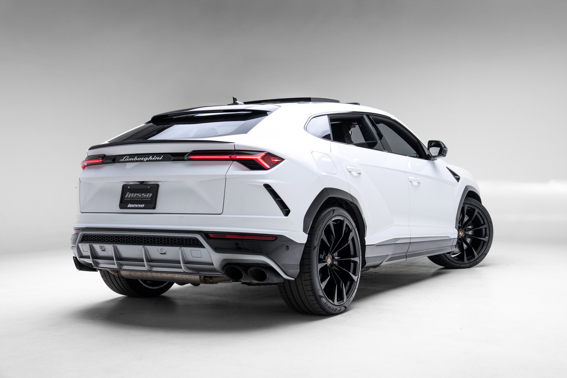 Used 2021 Lamborghini Urus AWD/4WD image 4