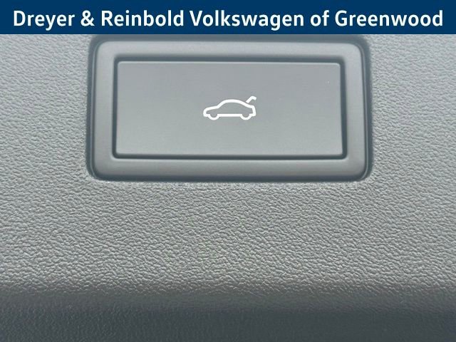 New 2026 Volkswagen Tiguan SE R-Line image 33