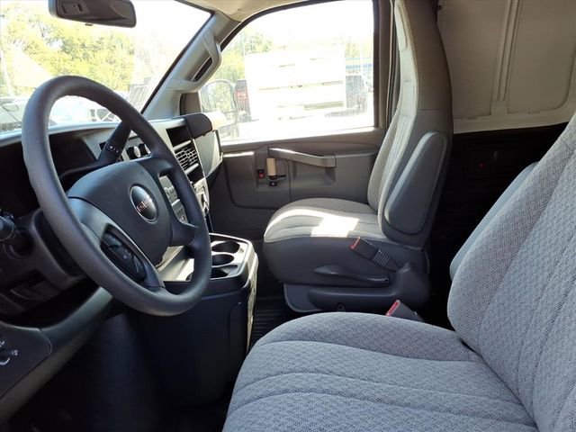 New 2025 GMC Savana 2500 w/ Enhanced Convenience Package RWD image 5