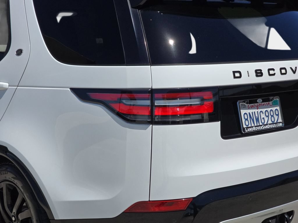 Used 2020 Land Rover Discovery Landmark AWD/4WD image 40