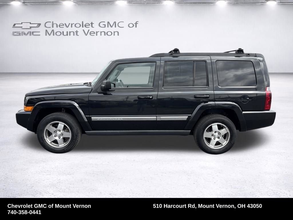 Used 2010 Jeep Commander Sport w/ Sun/Sound Group RWD image 2